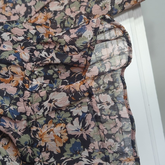 American Eagle Black Floral Ruffled Top - Picture 9 of 9